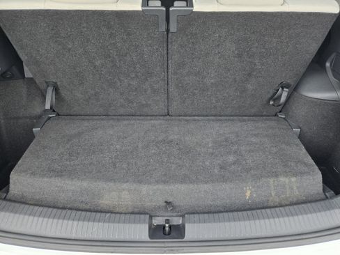 Used 2020 Volkswagen Tiguan S image 30