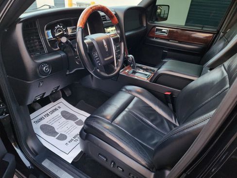 Used 2016 Lincoln Navigator L Select image 6