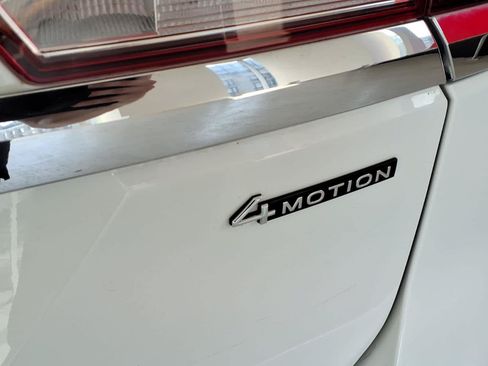 Used 2023 Volkswagen Atlas SE w/ Panoramic Sunroof Package AWD/4WD image 18