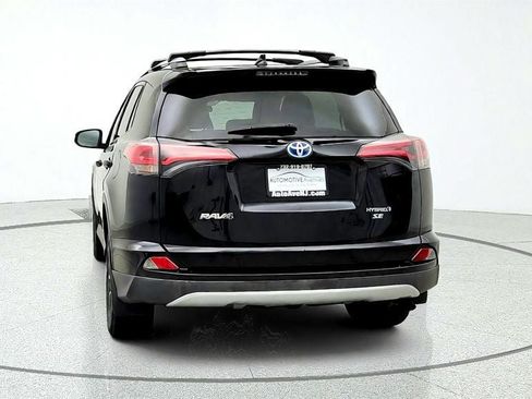 Used 2018 Toyota RAV4 SE AWD/4WD image 6