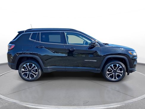 Used 2022 Jeep Compass Limited AWD/4WD image 9