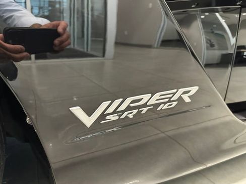 Used 2006 Dodge Viper SRT-10 RWD image 7