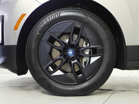 Certified 2024 BMW iX xDrive50 w/ Premium Package AWD/4WD image 5