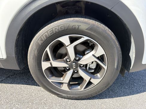 Used 2022 Kia Sportage LX FWD image 9
