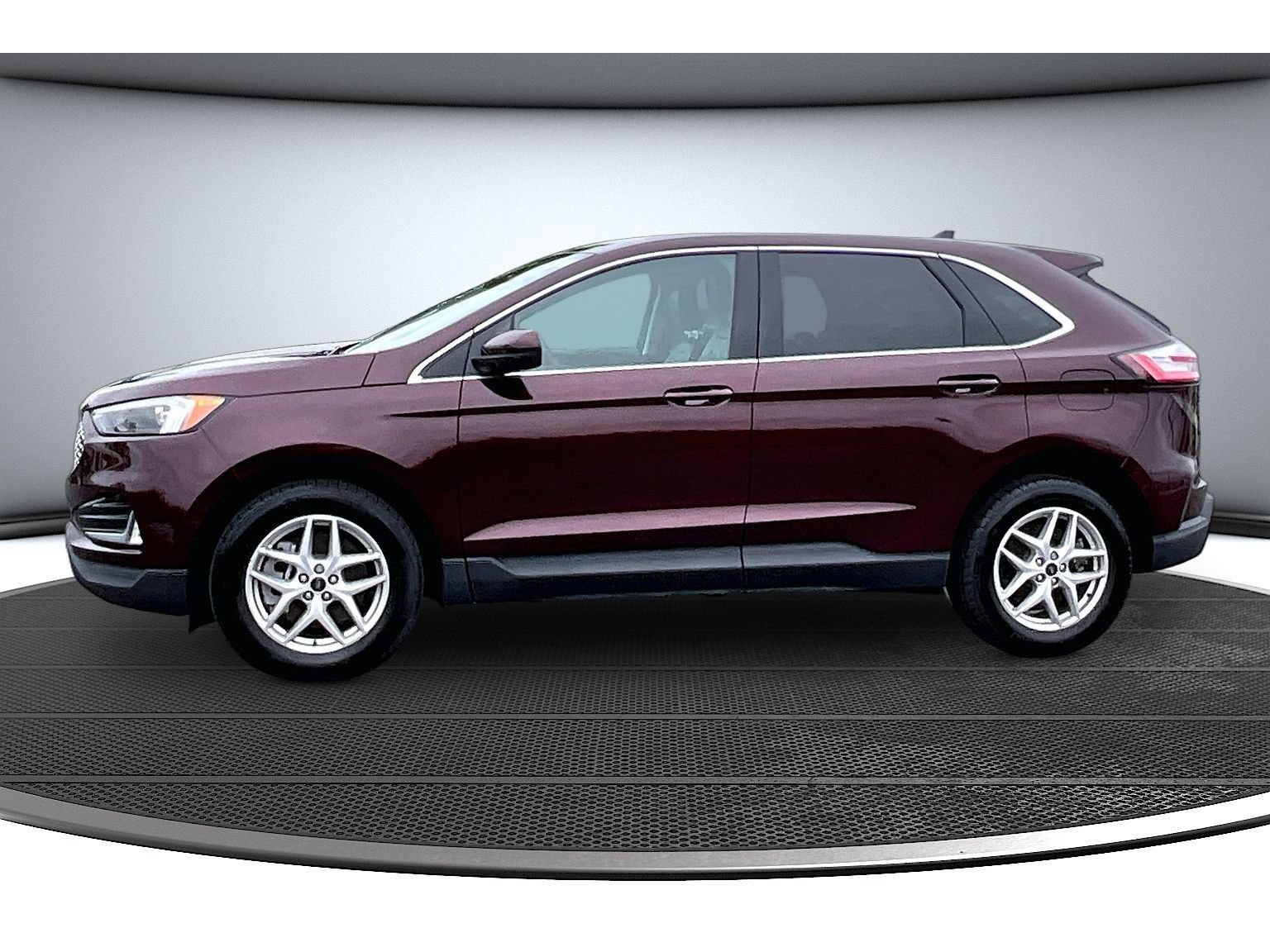 Used 2024 Ford Edge SEL w/ Convenience Package AWD/4WD image 16