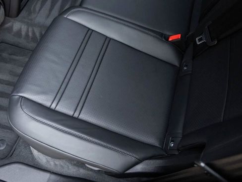 New 2025 Porsche Cayenne Turbo image 89