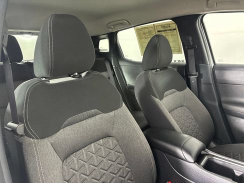 Used 2025 Nissan Kicks SV FWD image 28