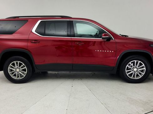 Certified 2023 Chevrolet Traverse LT FWD image 9