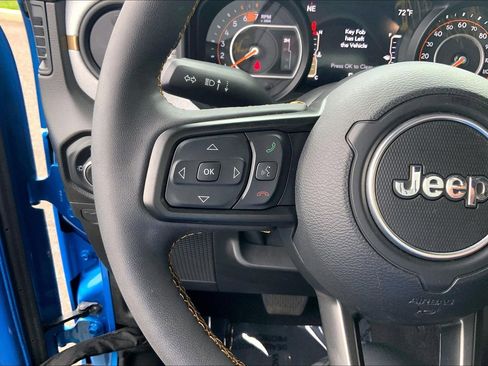 Used 2024 Jeep Wrangler Unlimited Sport AWD/4WD image 23