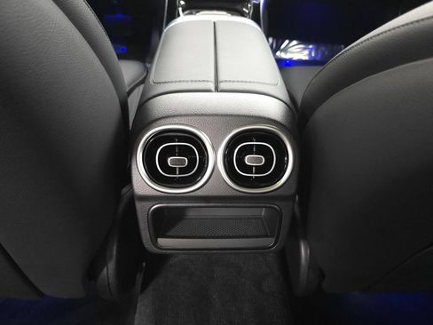 Certified 2026 Mercedes-Benz C 300 4MATIC Sedan image 28