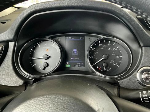 Used 2019 Nissan Rogue SV AWD/4WD image 12