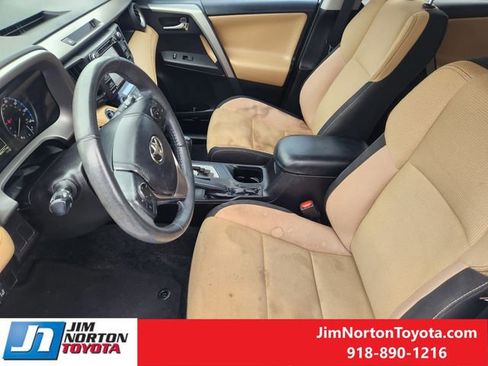 Used 2017 Toyota RAV4 XLE image 15