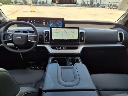 New 2026 Ford Expedition Active RWD image 7