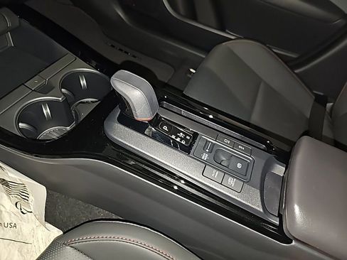 New 2024 Toyota Prius Prime Premium w/ Advanced Technology Package FWD image 20
