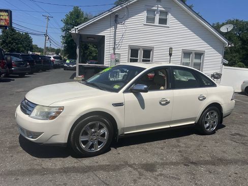 Used 2009 Ford Taurus Limited AWD/4WD image 10