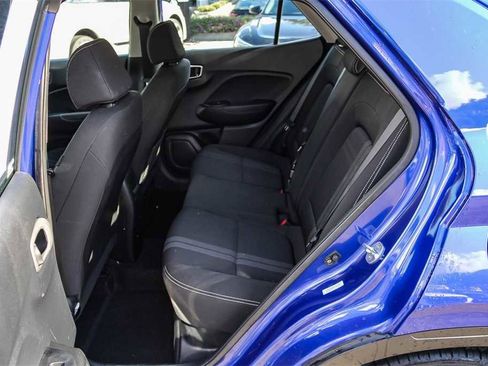 Used 2022 Hyundai Venue SEL image 17