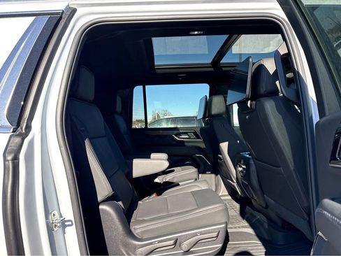 New 2026 GMC Yukon XL Denali w/ Denali Reserve Package image 6