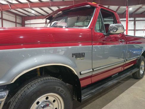 Used 1997 Ford F250 2WD Regular Cab Heavy Duty image 27