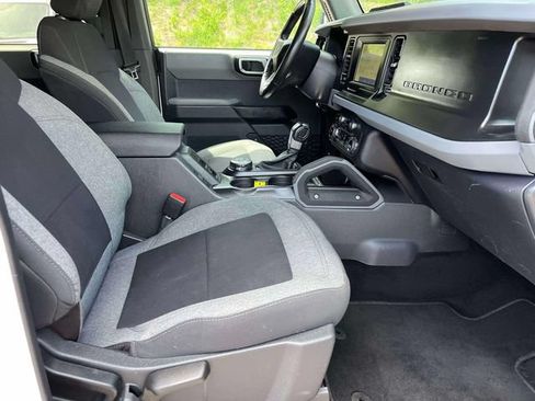 Used 2023 Ford Bronco Big Bend w/ Sasquatch Package AWD/4WD image 26