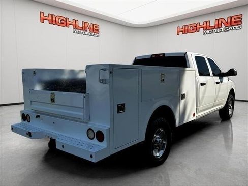 Used 2018 RAM 3500 Tradesman w/ Chrome Appearance Group RWD image 5