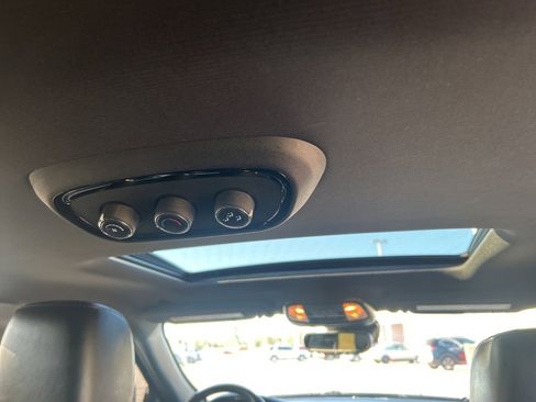 Used 2023 Dodge Durango GT image 28