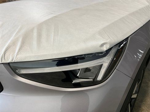 New 2026 Volvo XC40 B5 Core w/ Protection Package Premier image 7