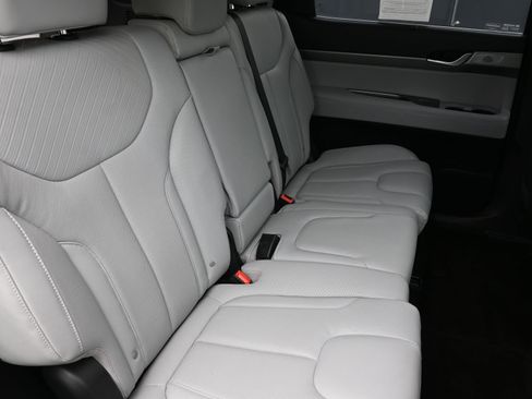 Used 2023 Hyundai Palisade SEL image 27
