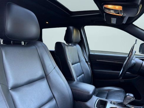 Used 2020 Jeep Grand Cherokee Limited RWD image 22