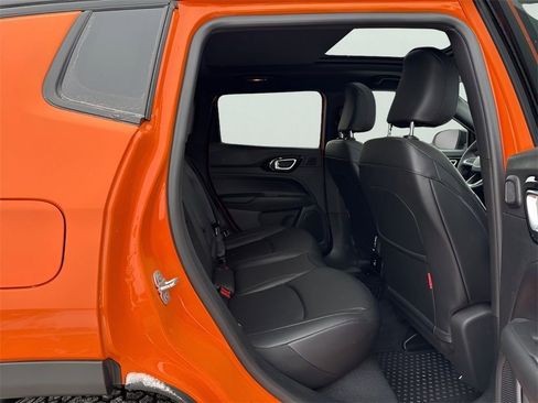 New 2026 Jeep Compass Trailhawk w/ Sun, Sound & Navigation Group AWD/4WD image 33
