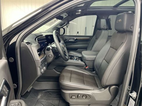 Used 2025 Chevrolet Tahoe High Country image 21