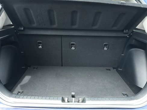 Used 2025 Hyundai Venue SEL FWD image 10