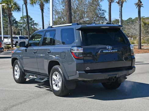 Certified 2024 Toyota 4Runner SR5 Premium w/ Moonroof Package image 4