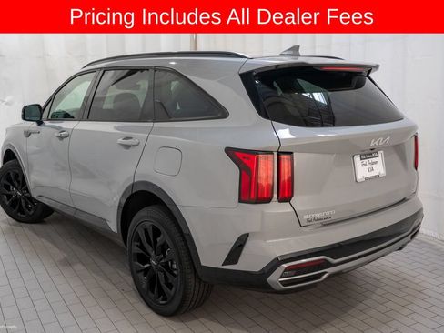 Certified 2023 Kia Sorento SX AWD/4WD image 3