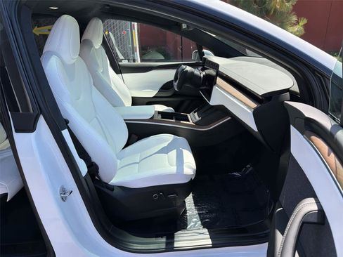 Used 2023 Tesla Model X AWD/4WD image 15