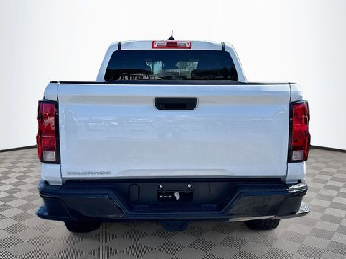 Used 2024 Chevrolet Colorado W/T image 4