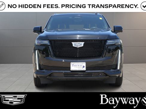 Used 2022 Cadillac Escalade Sport Platinum w/ Heavy-Duty Trailer Package AWD/4WD image 2