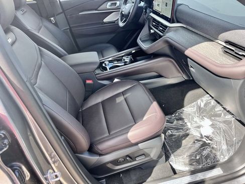 New 2026 Ford Explorer Platinum image 19