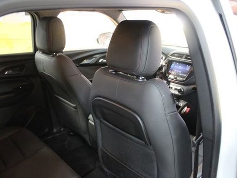 Used 2023 Chevrolet TrailBlazer RS w/ Convenience Package AWD/4WD image 10
