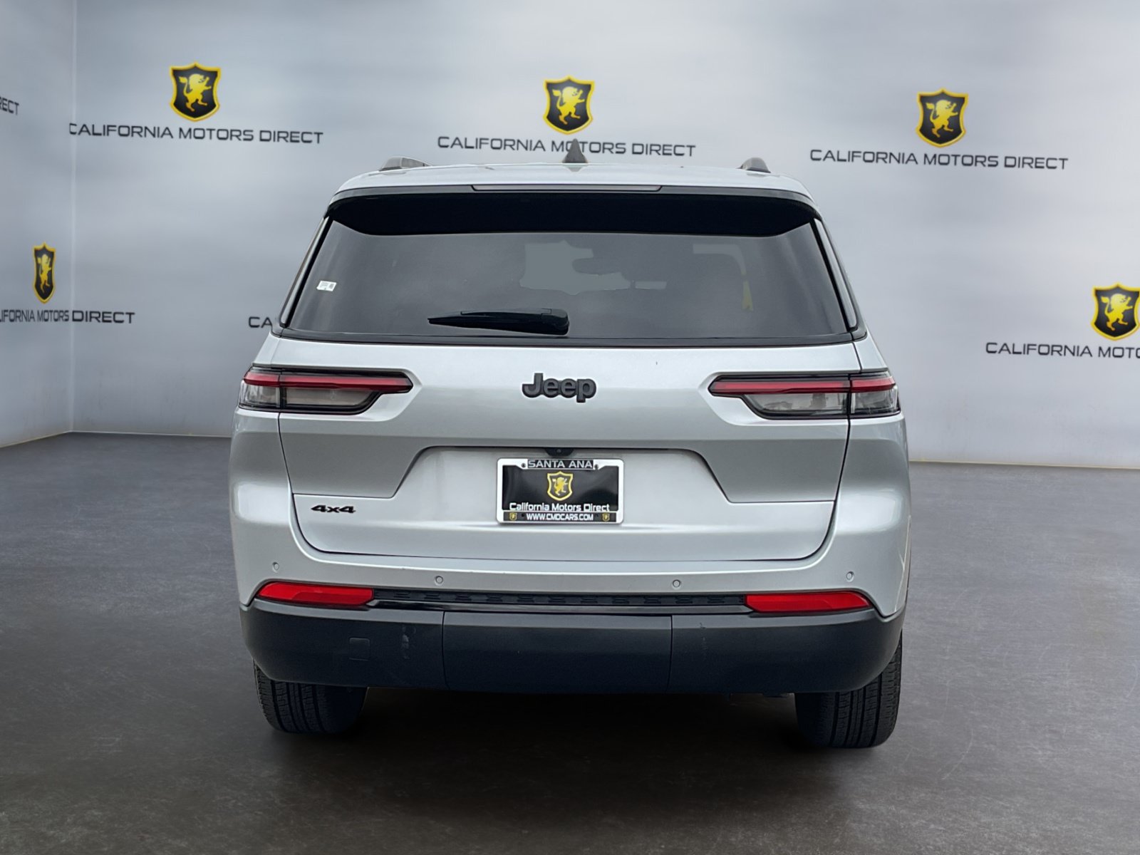 Used 2024 Jeep Grand Cherokee L Laredo AWD/4WD image 6