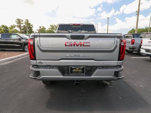 New 2025 GMC Sierra 2500 Denali w/ Denali Reserve Package image 8