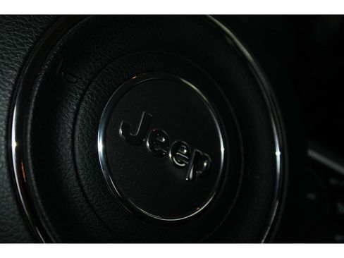 Used 2019 Jeep Renegade Sport image 21