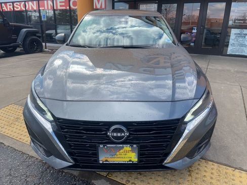 Used 2024 Nissan Altima 2.5 SV image 9