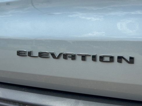 Used 2024 GMC Acadia Elevation FWD image 31