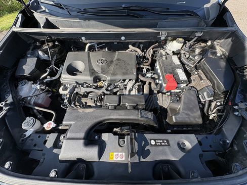 Used 2021 Toyota RAV4 XLE Premium AWD/4WD image 13