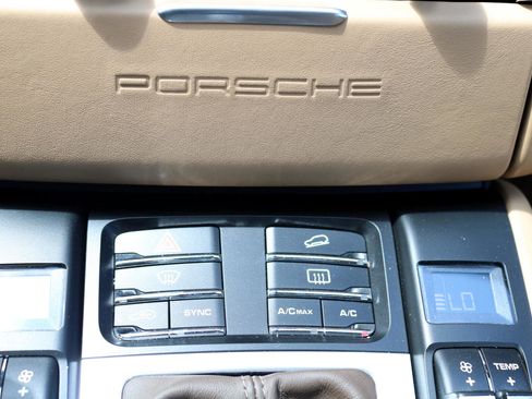 Used 2017 Porsche Macan S image 47