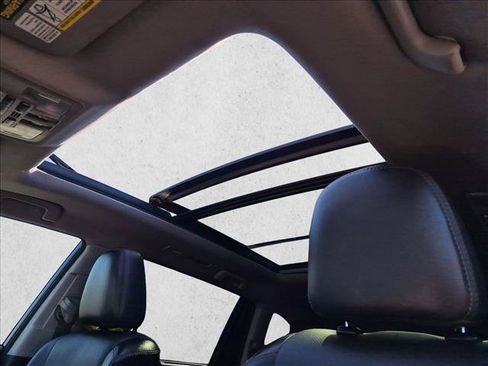 Used 2014 Toyota Highlander Limited Platinum AWD/4WD image 15