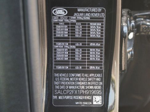 Used 2023 Land Rover Discovery Sport SE AWD/4WD image 29