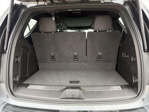 Used 2022 Chevrolet Tahoe Z71 w/ Z71 Off-Road Package image 33