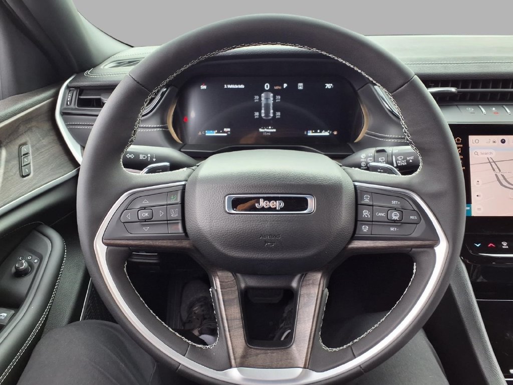 New 2026 Jeep Grand Cherokee Limited AWD/4WD image 14