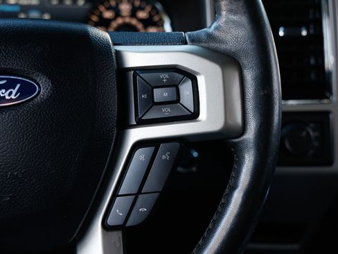 Used 2020 Ford F150 Lariat AWD/4WD image 31